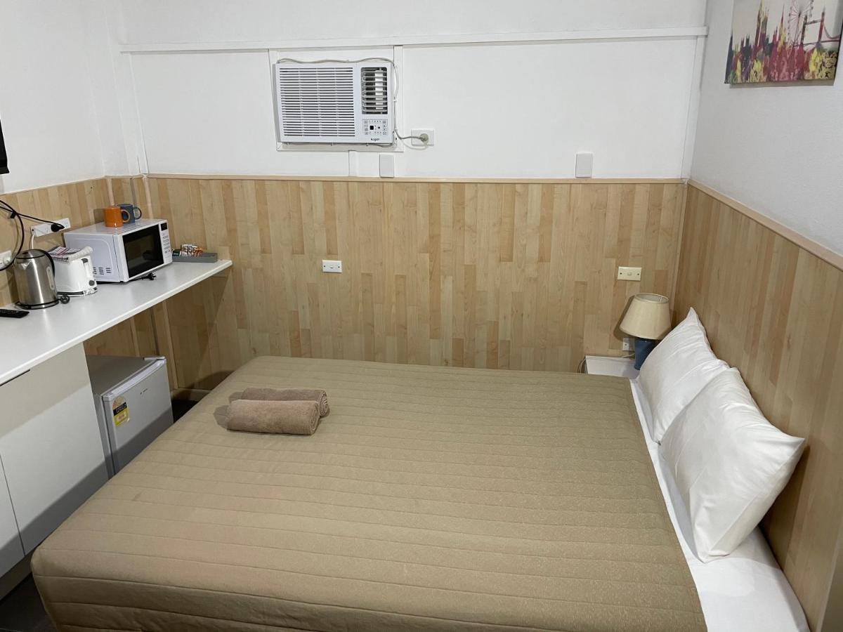 Countryman Motor Inn Каура Екстериор снимка